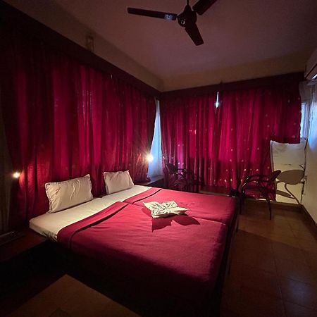 Hotel Prabha Ratnāgiri Esterno foto